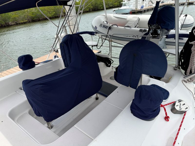 2000 Catalina 470