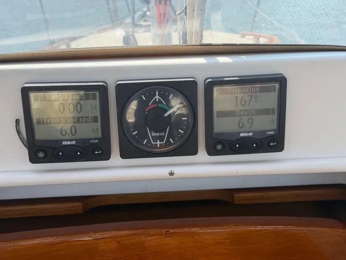 Dawn Treader Yacht Photos Pics B&G navigation instruments on a 2005 Tartan 3700 Keel/Centerboard sailboat dashboard.