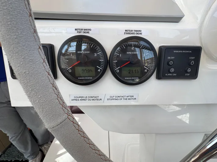 Mezzo Yacht Photos Pics 