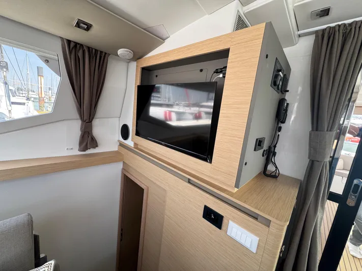 Mezzo Yacht Photos Pics 