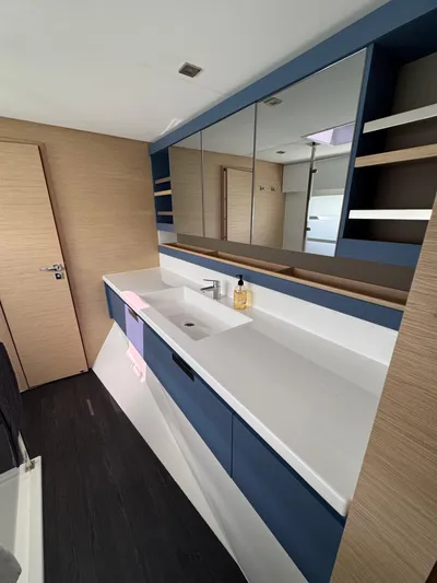 Mezzo Yacht Photos Pics 