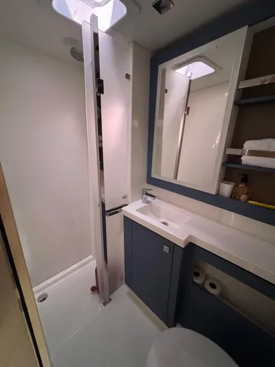 Mezzo Yacht Photos Pics 