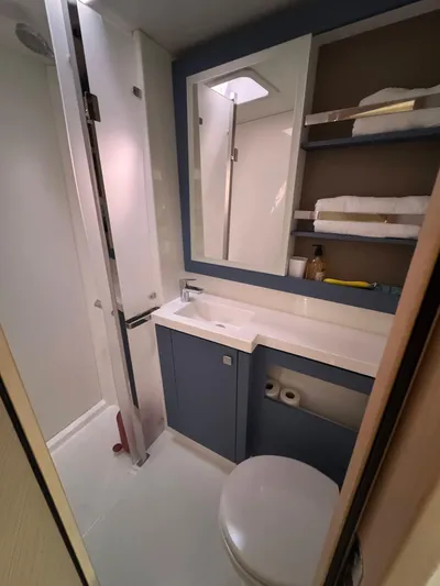 Mezzo Yacht Photos Pics 