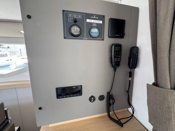 Mezzo Yacht Photos Pics 