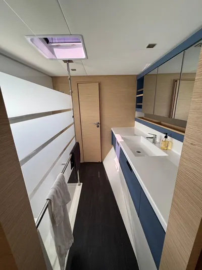 Mezzo Yacht Photos Pics 