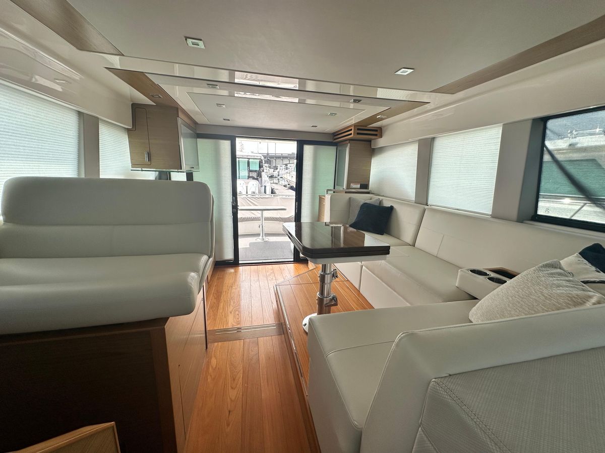 2021 Tiara Yachts 44 