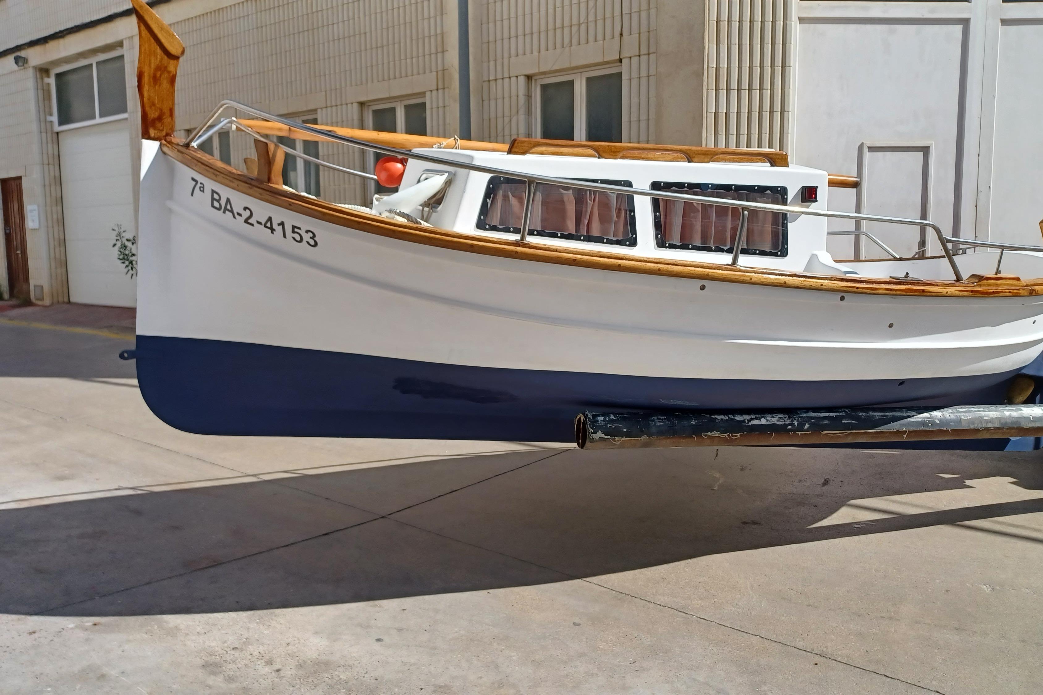 1990 Menorquin Conquistador 25