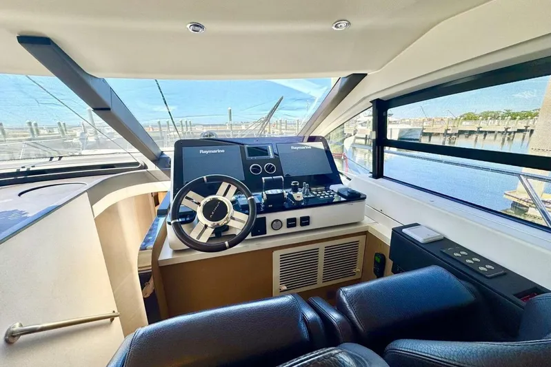 Kara Mia II Yacht Photos Pics 2019 Azimut 55 - Helm