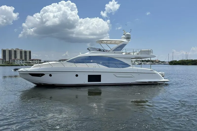 Kara Mia II Yacht Photos Pics 2019 Azimut 55 - Profile Port