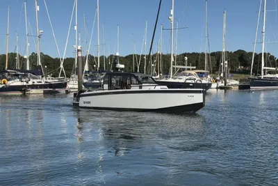 2025 XO Boats DFNDR 9