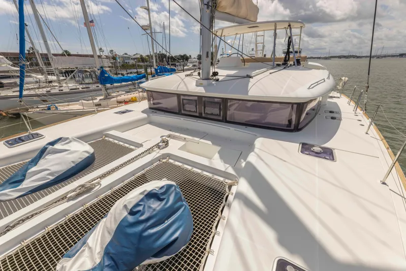 Second Star Yacht Photos Pics Bow looking aft starboard