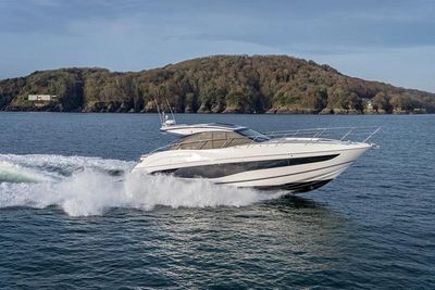 Yacht