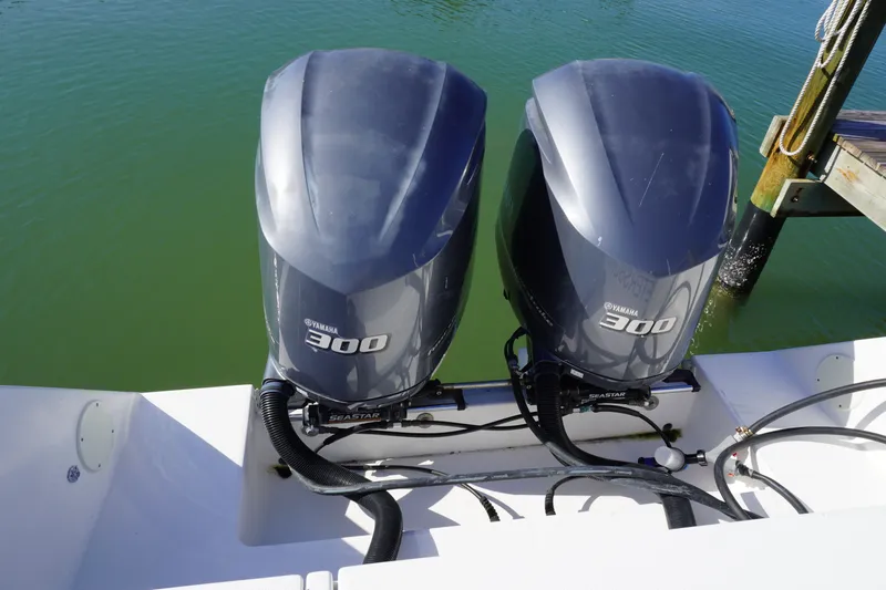 Knot Letting Go Yacht Photos Pics Two Yamaha 300 outboard engines on a 2005 Regulator 32 boat.