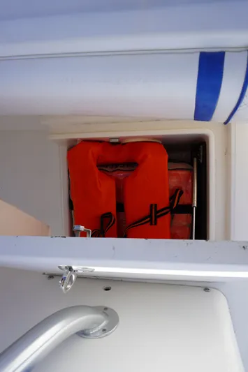 Knot Letting Go Yacht Photos Pics 