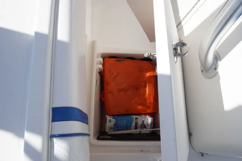 Knot Letting Go Yacht Photos Pics 