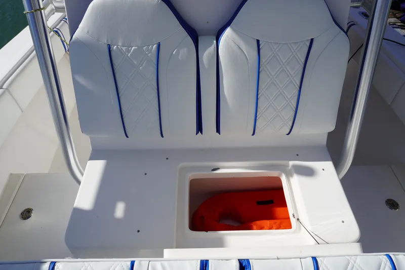 Knot Letting Go Yacht Photos Pics 