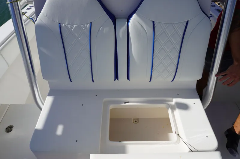 Knot Letting Go Yacht Photos Pics 