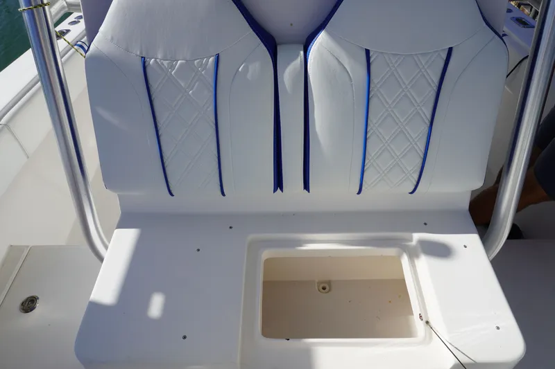 Knot Letting Go Yacht Photos Pics 