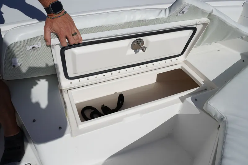 Knot Letting Go Yacht Photos Pics 