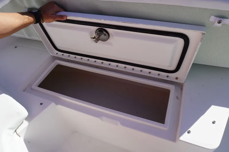 Knot Letting Go Yacht Photos Pics 