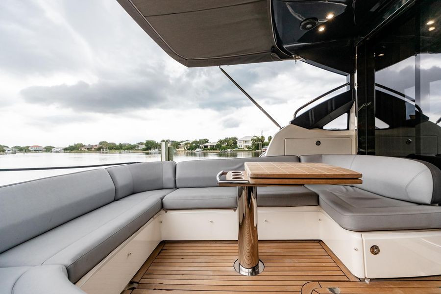 2015 Princess V48