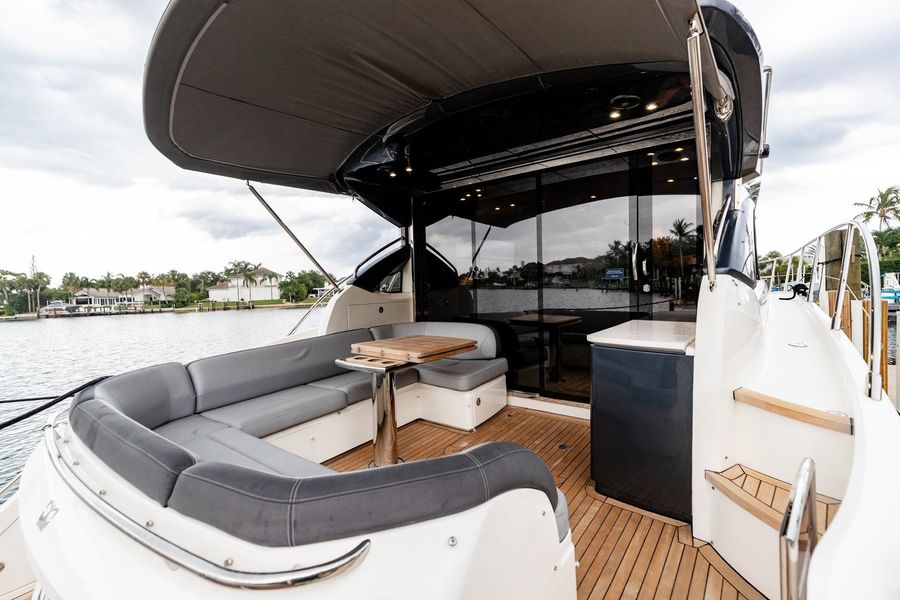 2015 Princess V48