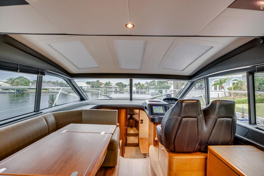 2015 Princess V48