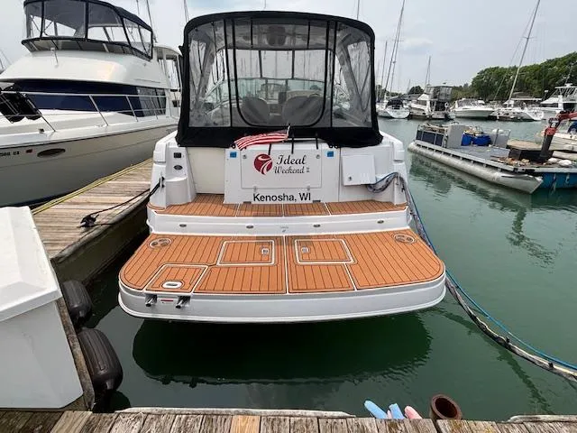  Yacht Photos Pics 2007 Four Winns 378 Vista boat docked in Kenosha, WI marina.