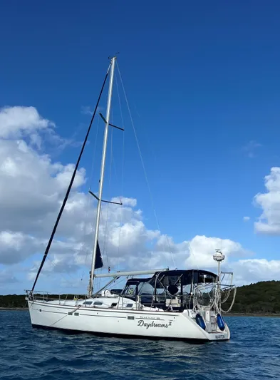 Daydreams II Yacht Photos Pics 