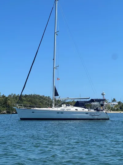 Daydreams II Yacht Photos Pics 