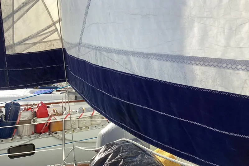 Daydreams II Yacht Photos Pics 