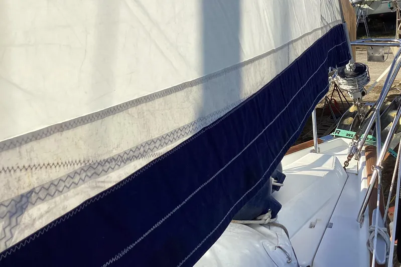 Daydreams II Yacht Photos Pics 