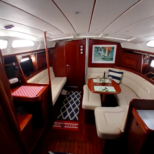 Daydreams II Yacht Photos Pics 