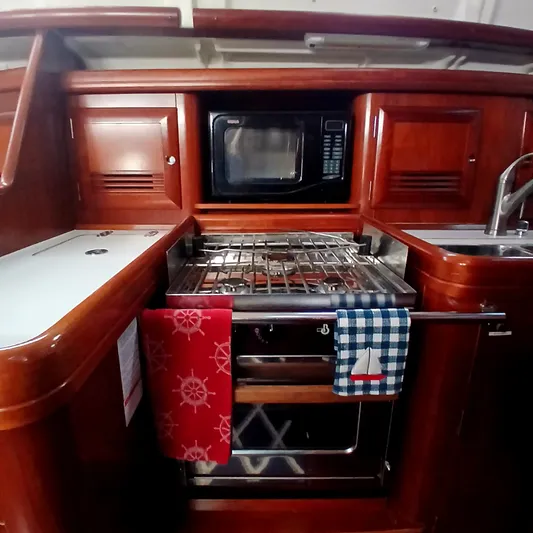 Daydreams II Yacht Photos Pics 