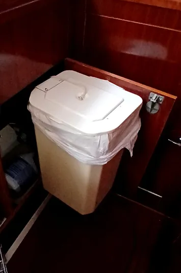 Daydreams II Yacht Photos Pics 