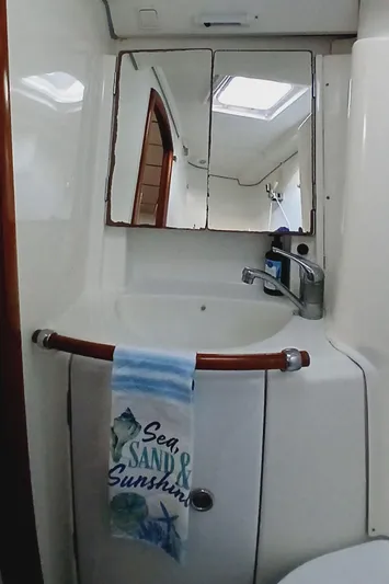 Daydreams II Yacht Photos Pics 