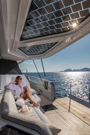 Thira 80 Yacht Photos Pics FOUNTAINE PAJOT THIRA 80