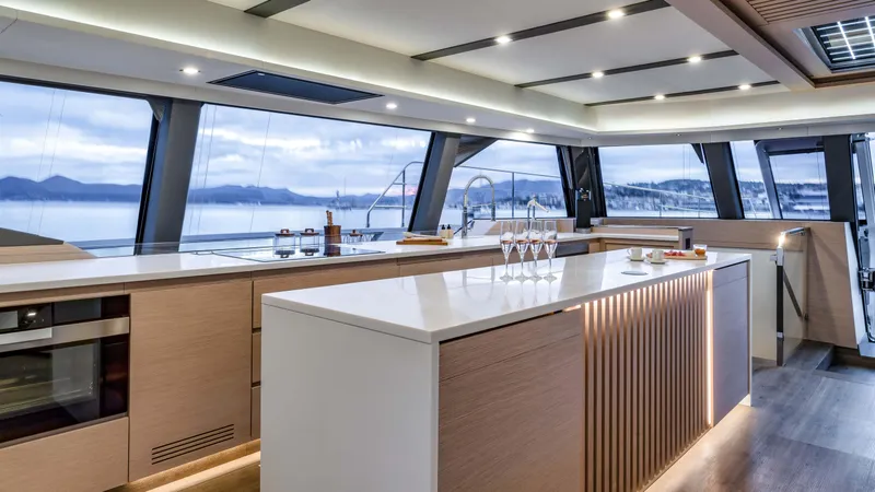 Thira 80 Yacht Photos Pics FOUNTAINE PAJOT THIRA 80