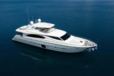 2012 Ferretti Yachts 881