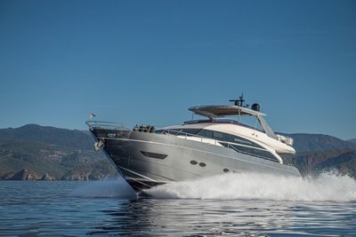 Yacht