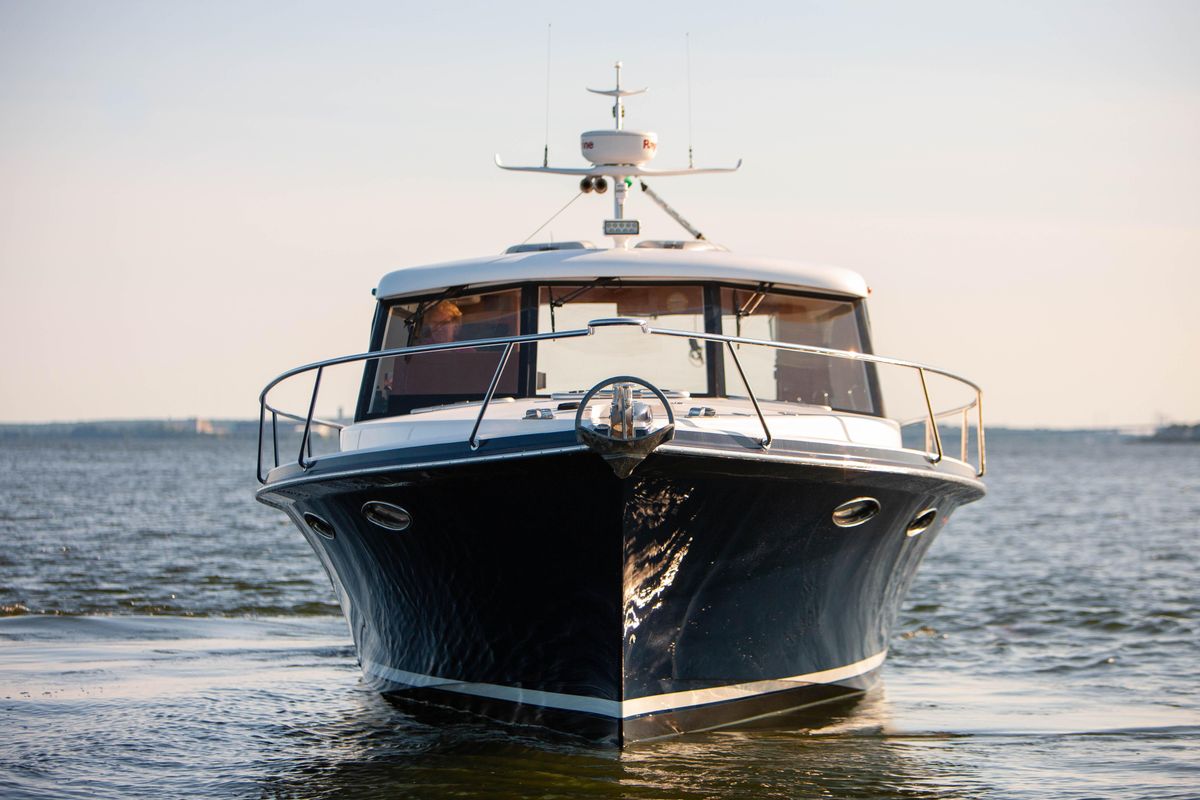 2018 Hylas 44 