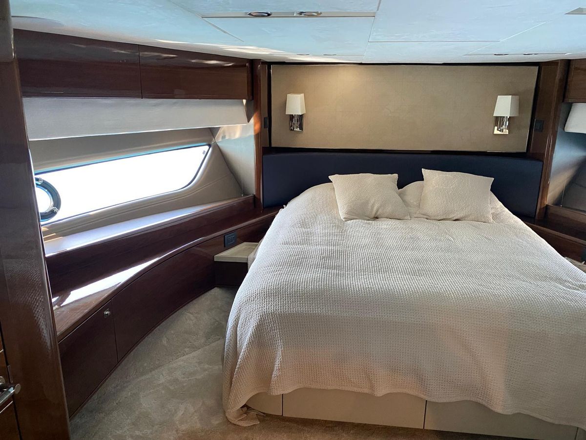 2018 Princess 87 
