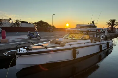 2023 Axopar 37 Sun Top