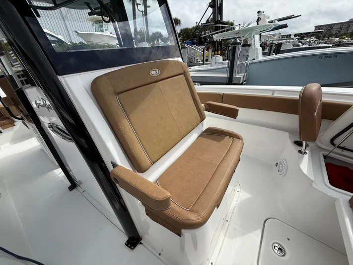  Yacht Photos Pics 2023 Sea Hunt Gamefish 30 Forward Seating with tan cushions and sleek design.