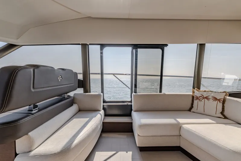 590 Yacht Photos Pics 