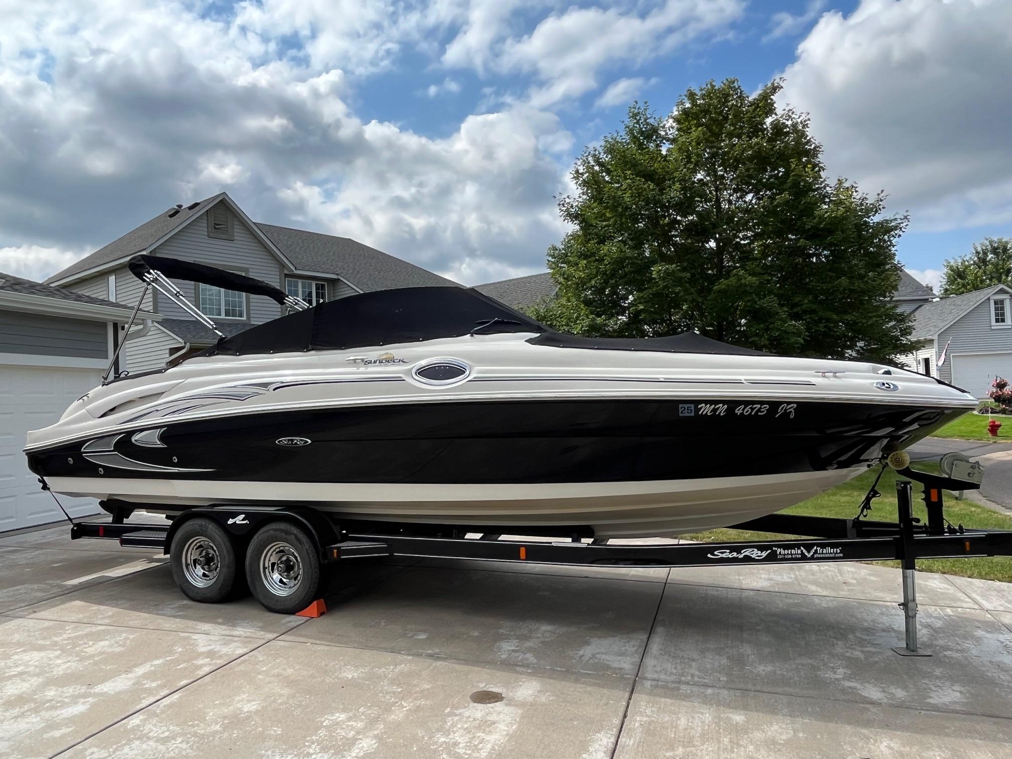 2005 Sea Ray 270 SD Sundeck Deck for sale - YachtWorld