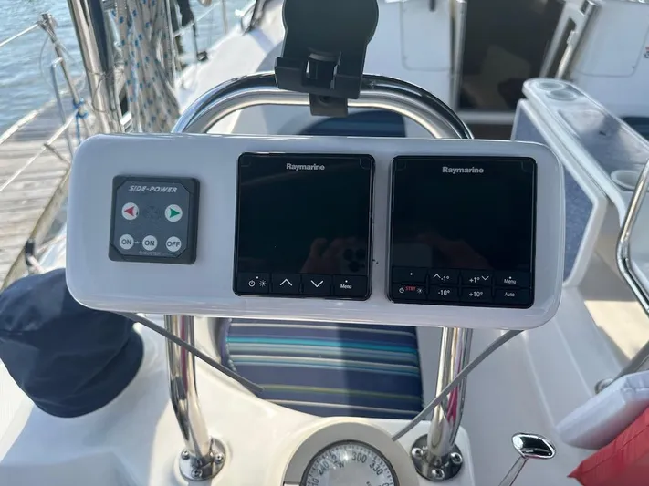 Four Girls No Buoys Yacht Photos Pics 