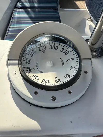 Four Girls No Buoys Yacht Photos Pics 