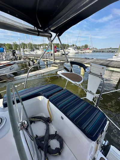 Four Girls No Buoys Yacht Photos Pics 