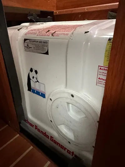 Four Girls No Buoys Yacht Photos Pics 